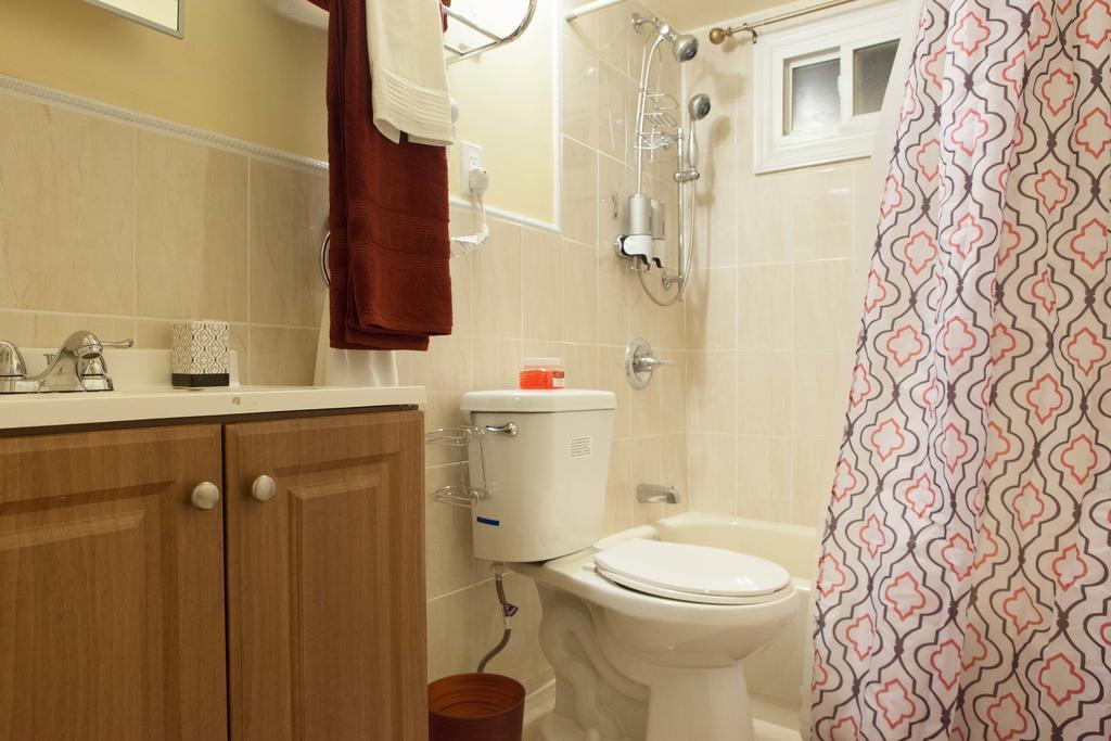 Studio And 1 Bedroom Apartments - Bronx ニューヨーク エクステリア 写真