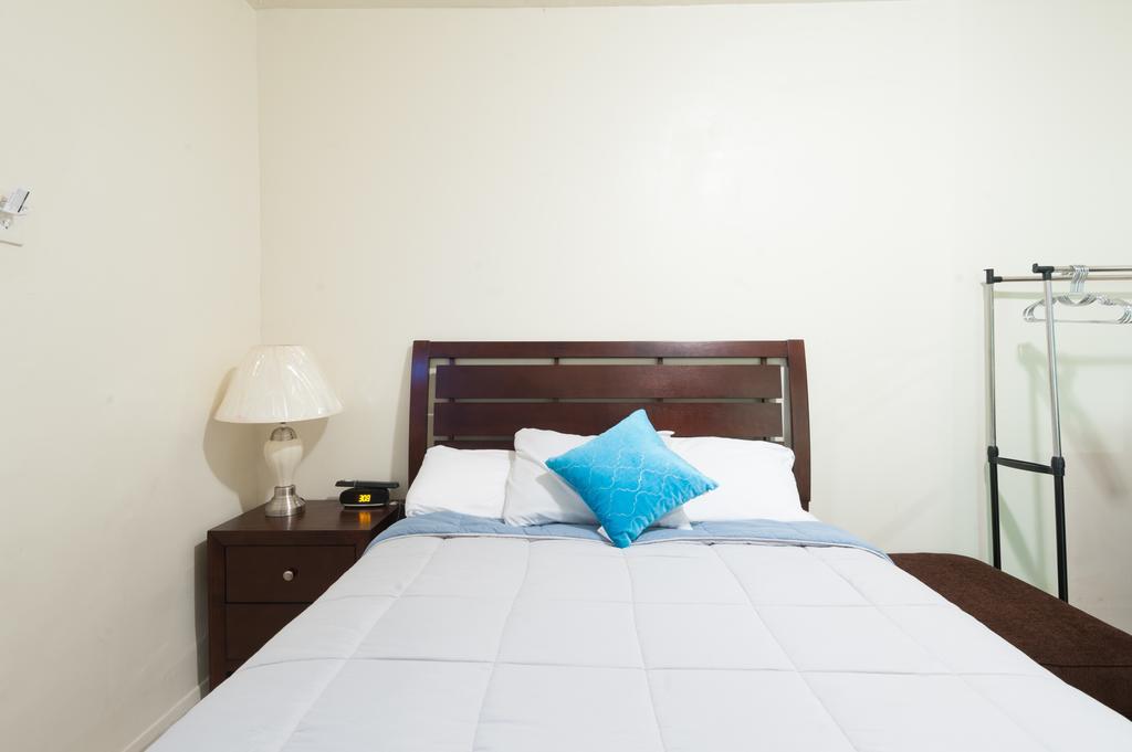 Studio And 1 Bedroom Apartments - Bronx ニューヨーク エクステリア 写真