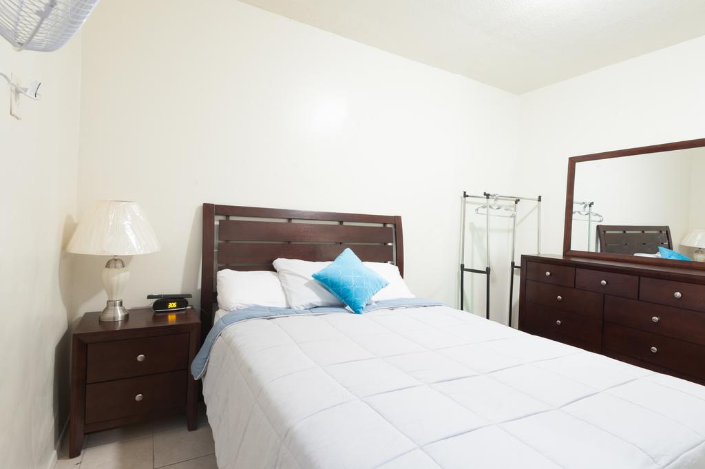 Studio And 1 Bedroom Apartments - Bronx ニューヨーク エクステリア 写真