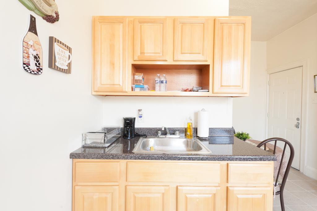 Studio And 1 Bedroom Apartments - Bronx ニューヨーク エクステリア 写真